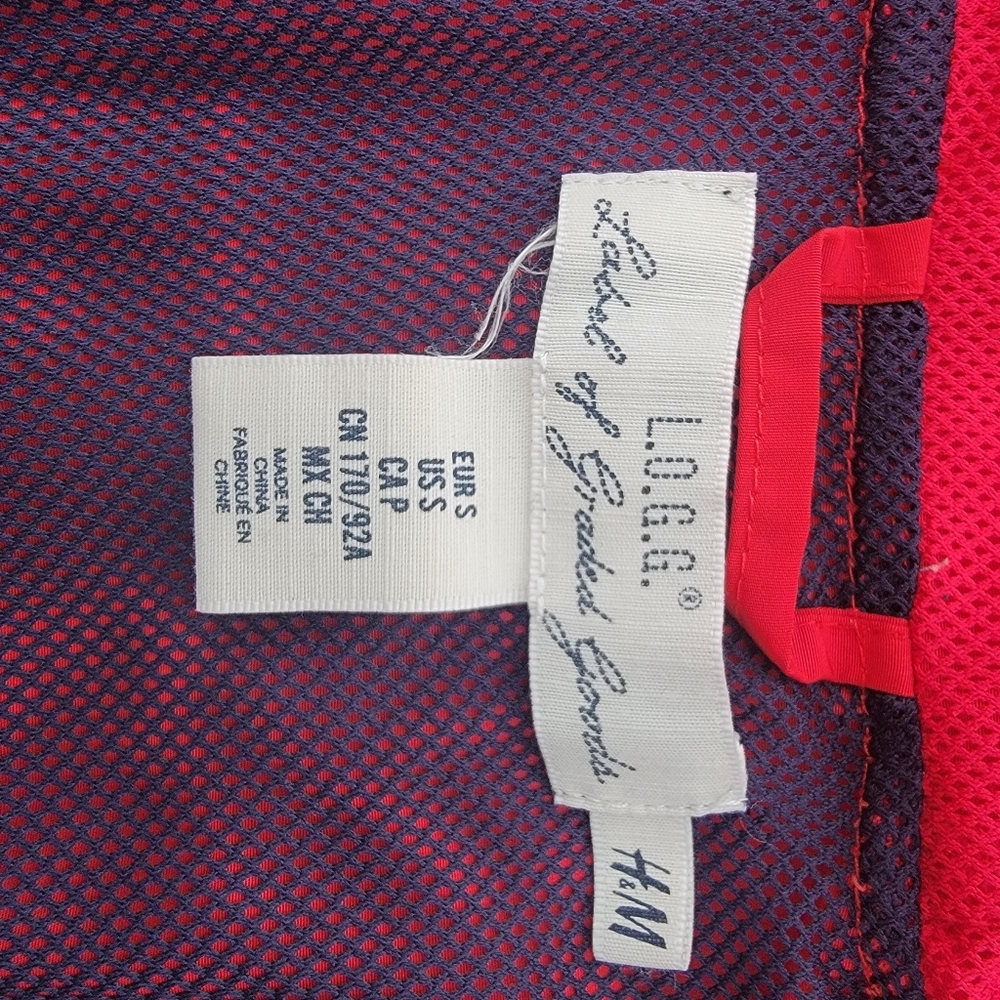 H&M Red Colorblock Hood - Picture 8 of 10